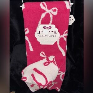 Bow Blanket Reversible in Pink and White